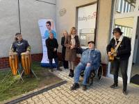 Josef Devátý s písničkou Zamilovaná, u bubínků Josi Machač - Indián, vedle mne Irena Kubíčková, producentka Josefa Devátého Josef Devátý s písničkou Zamilovaná, u bubínků Josi Machač - Indián, vedle mne Irena Kubíčková, producentka Josefa Devátého